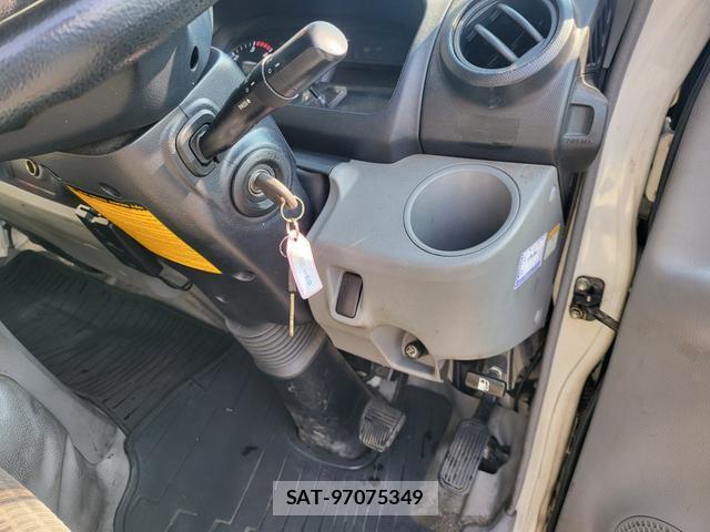 Hino DUTRO 2011-12 7796695-11