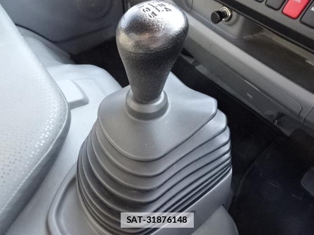 Hino DUTRO 2015-03 7796739-15