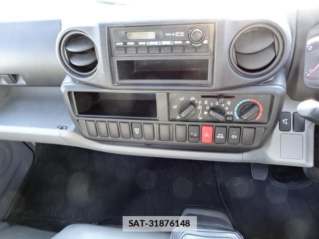 Hino DUTRO 2015-03 7796739-17