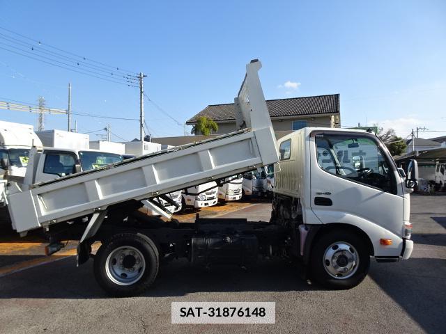 Hino DUTRO 2015-03 7796739-3