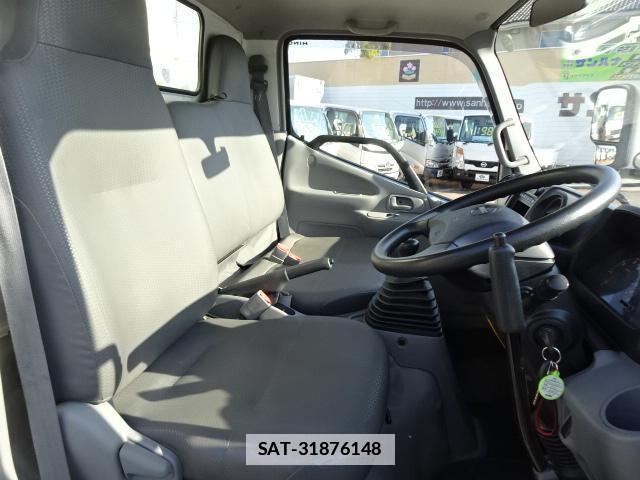 Hino DUTRO 2015-03 7796739-5