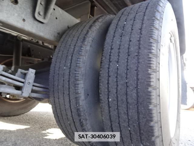 Hino DUTRO 2022-03 7796742-19