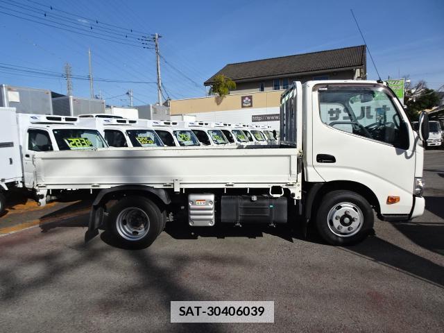 Hino DUTRO 2022-03 7796742-3