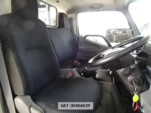 Hino DUTRO 2022-03 7796742-5
