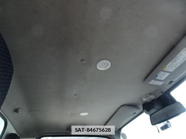 Hino DUTRO 2022-03 7796743-16