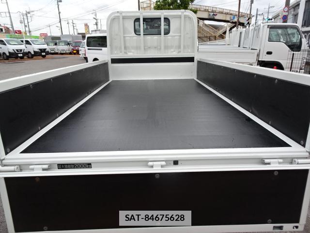Hino DUTRO 2022-03 7796743-18