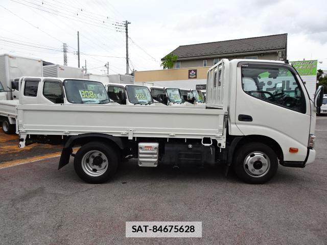 Hino DUTRO 2022-03 7796743-3