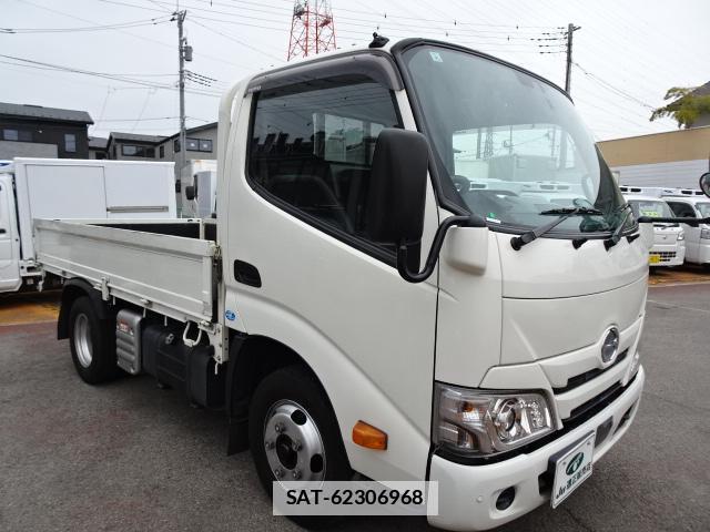 Hino DUTRO 2022-03 7796744-11