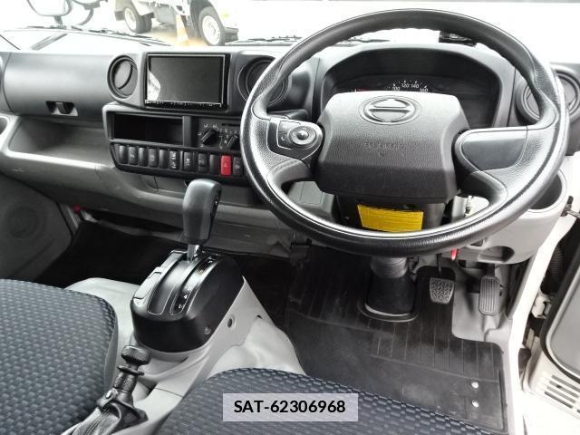 Hino DUTRO 2022-03 7796744-2
