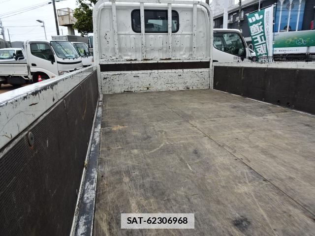 Hino DUTRO 2022-03 7796744-6