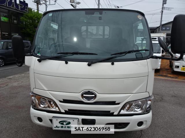 Hino DUTRO 2022-03 7796744-9