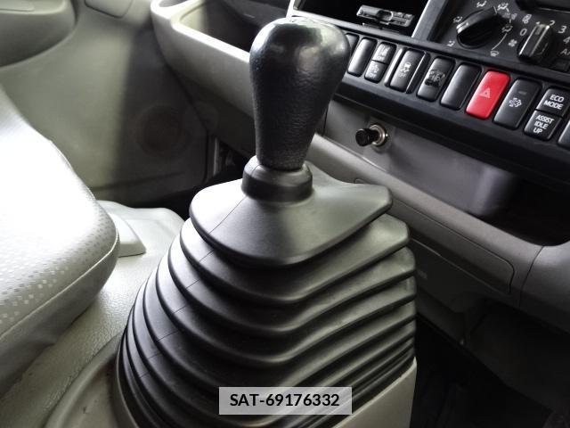 Hino DUTRO 2021-02 7796745-15