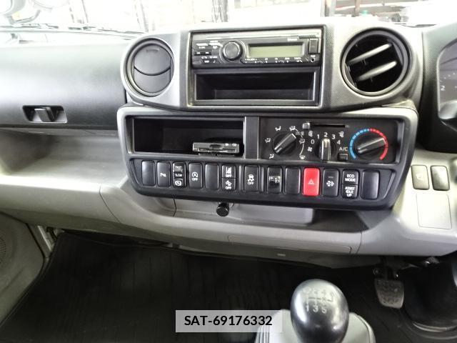 Hino DUTRO 2021-02 7796745-17