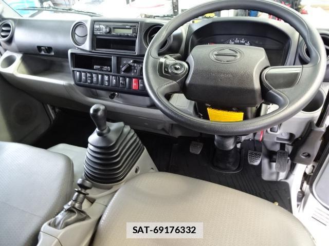 Hino DUTRO 2021-02 7796745-2
