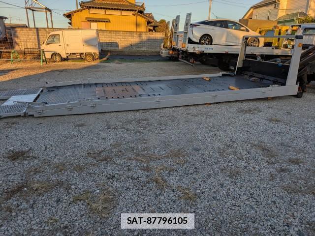 Hino DUTRO 2018-09 7797394-18