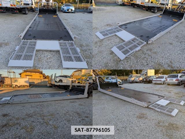 Hino DUTRO 2018-09 7797394-8