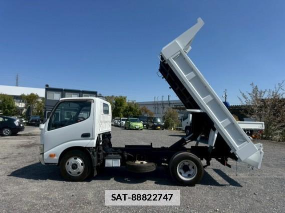 Hino DUTRO 2012 7797915-4