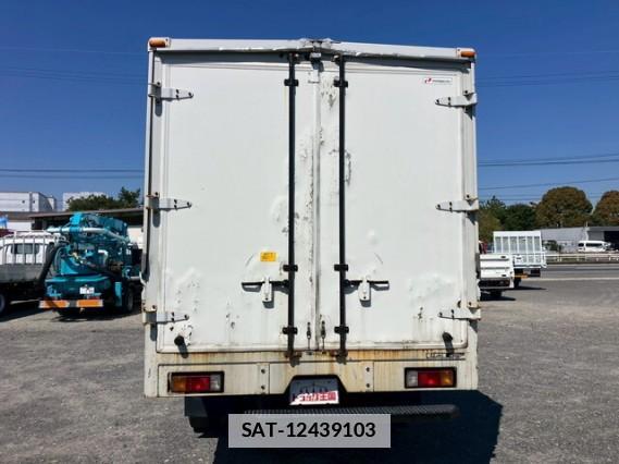 Hino DUTRO 2014 7797917-16
