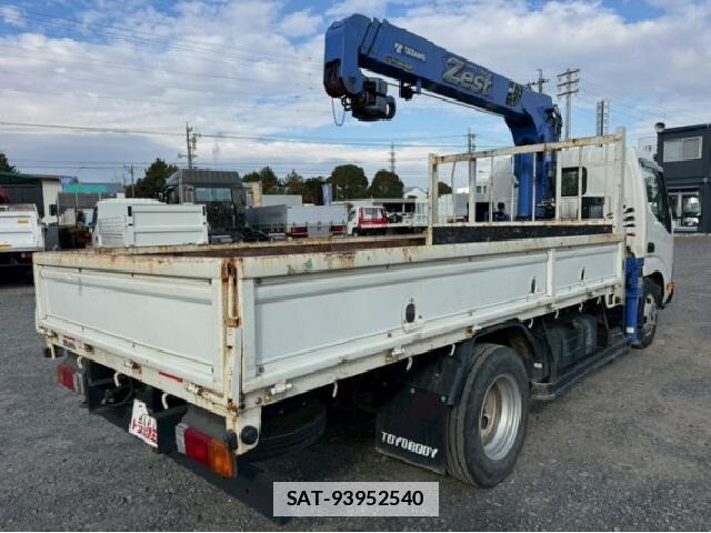 Hino DUTRO 2017 7797931-1