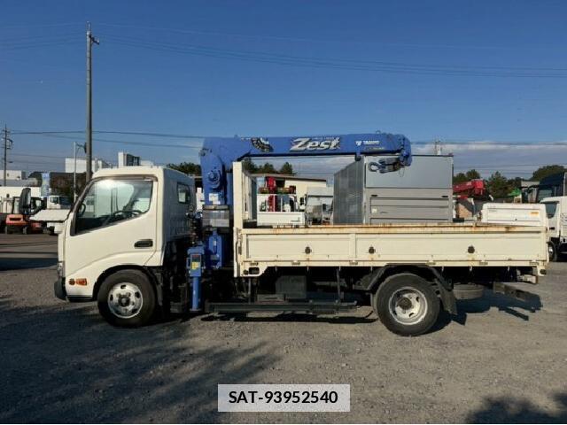 Hino DUTRO 2017 7797931-11