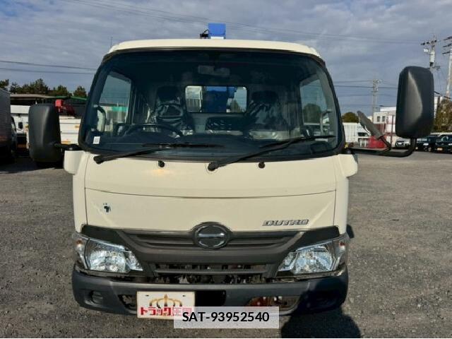 Hino DUTRO 2017 7797931-13