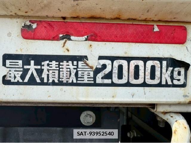 Hino DUTRO 2017 7797931-2