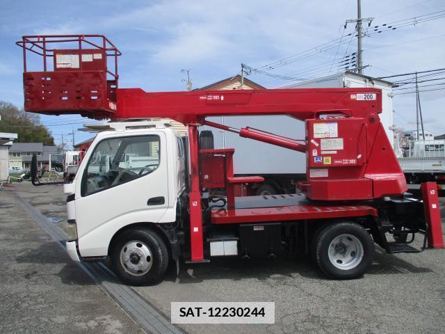 Hino DUTRO 2005-02 7799772-1