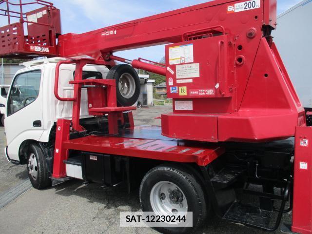 Hino DUTRO 2005-02 7799772-10