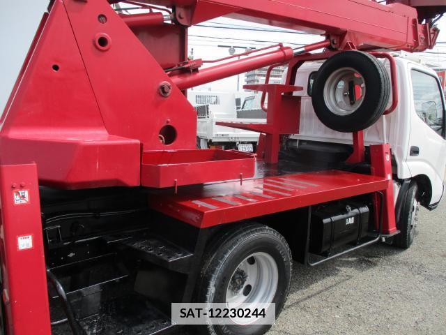 Hino DUTRO 2005-02 7799772-11