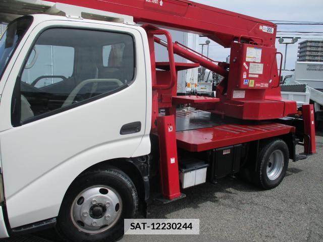 Hino DUTRO 2005-02 7799772-12