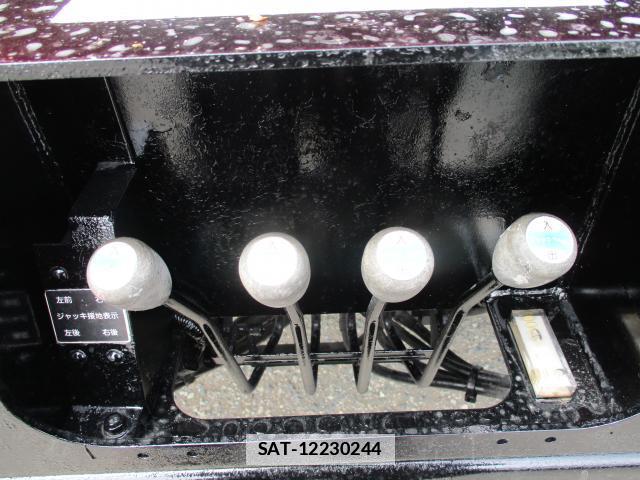 Hino DUTRO 2005-02 7799772-15
