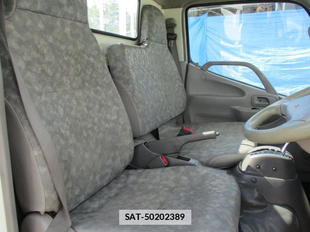 Hino DUTRO 2006-09 7799775-18