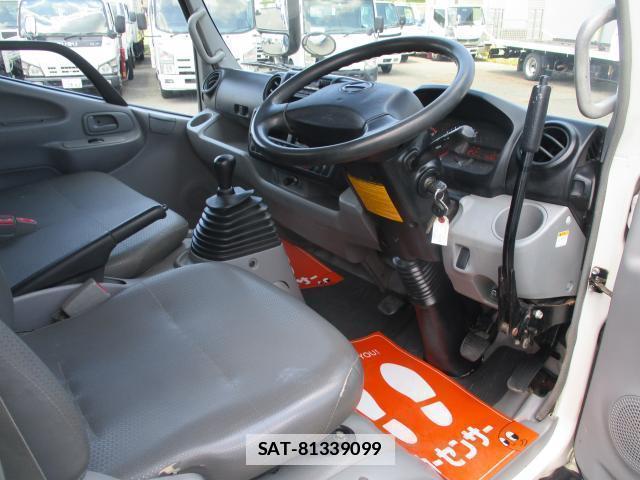 Hino DUTRO 2012-06 7799795-18