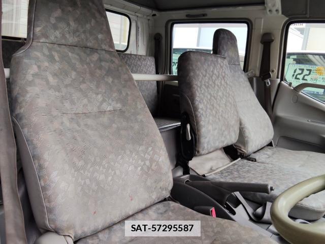 Hino DUTRO 2011-01 7801618-6
