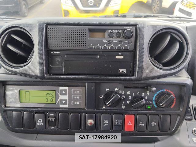 Hino DUTRO 2014-08 7801628-10