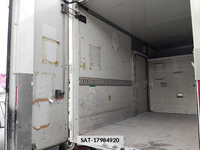 Hino DUTRO 2014-08 7801628-17