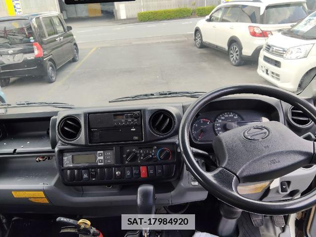 Hino DUTRO 2014-08 7801628-2