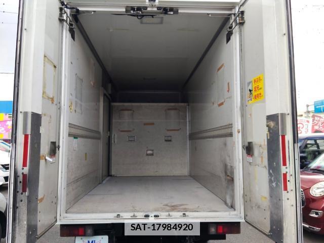 Hino DUTRO 2014-08 7801628-6