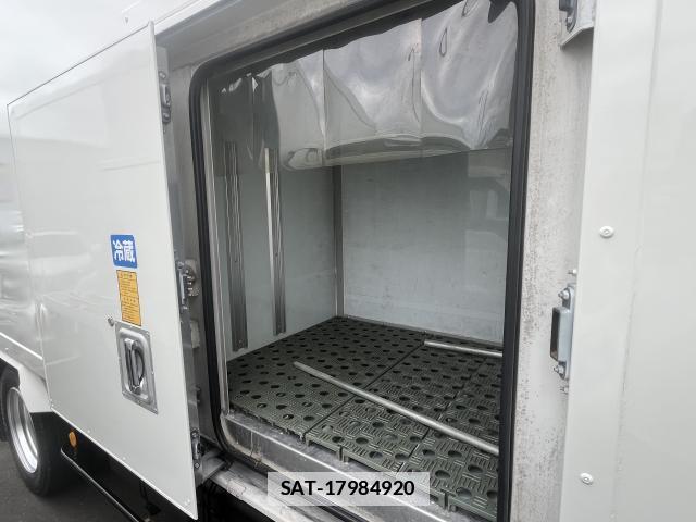 Hino DUTRO 2014-08 7801628-8