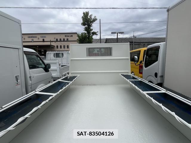 Hino DUTRO 2019-03 7801629-3