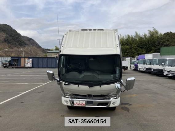 Hino DUTRO 2019 7802417-4
