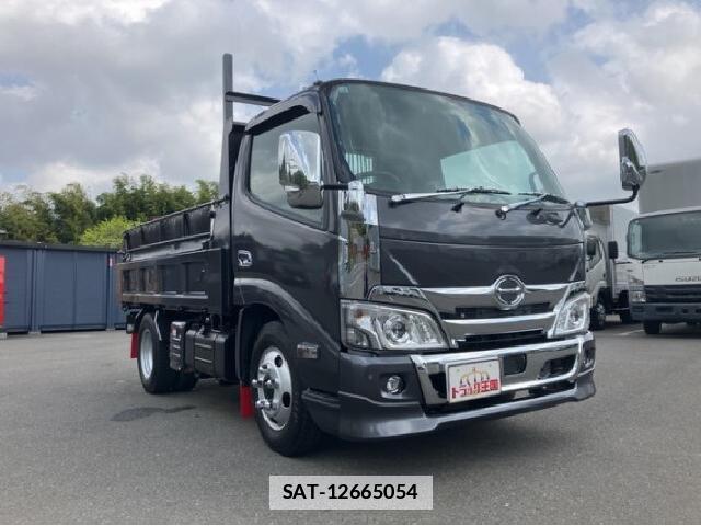 Hino DUTRO 2019 7802422-3