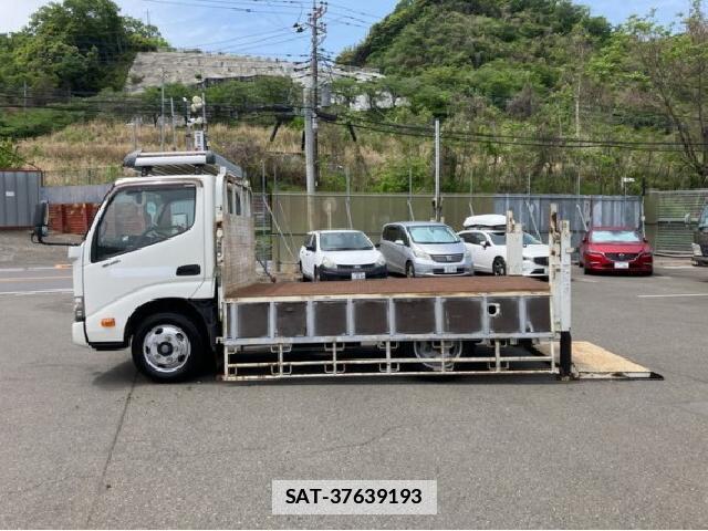 Hino DUTRO 2017 7802434-12