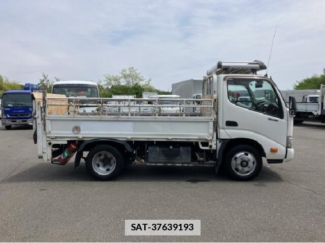 Hino DUTRO 2017 7802434-13