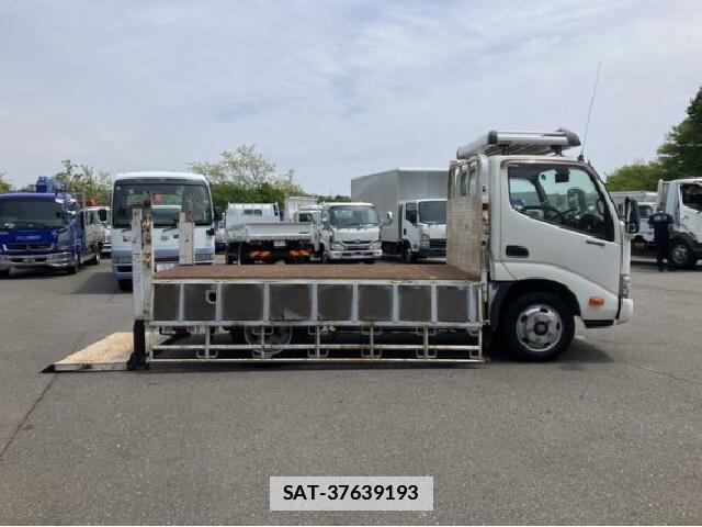 Hino DUTRO 2017 7802434-14