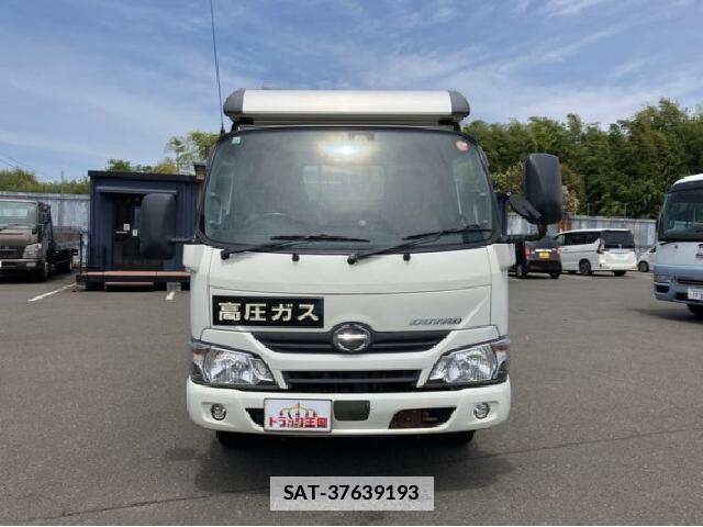 Hino DUTRO 2017 7802434-4