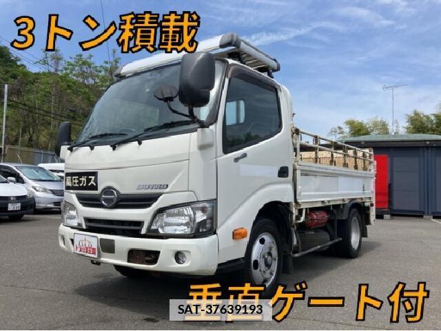 Hino DUTRO 2017 7802434-9