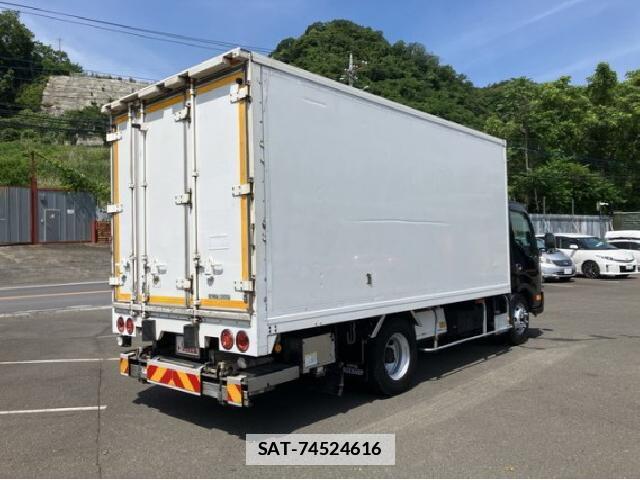 Hino DUTRO 2016 7802447-1