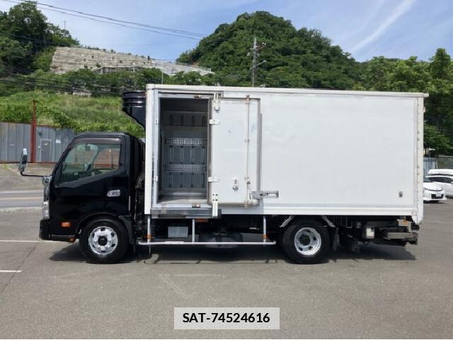 Hino DUTRO 2016 7802447-11