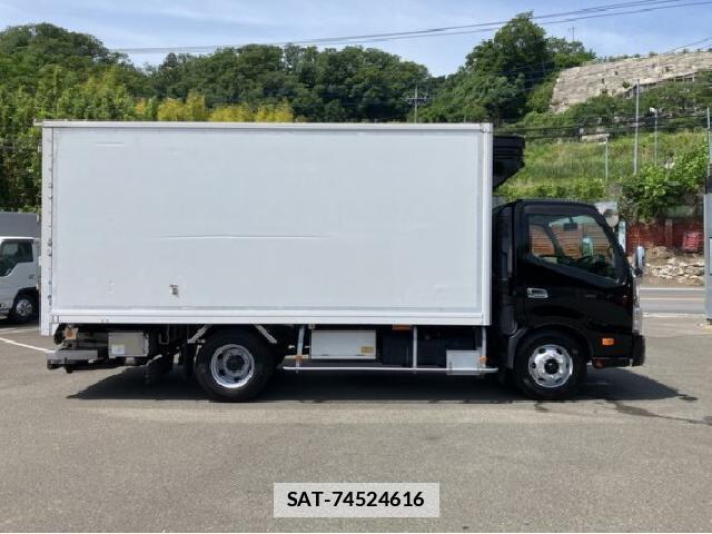 Hino DUTRO 2016 7802447-12